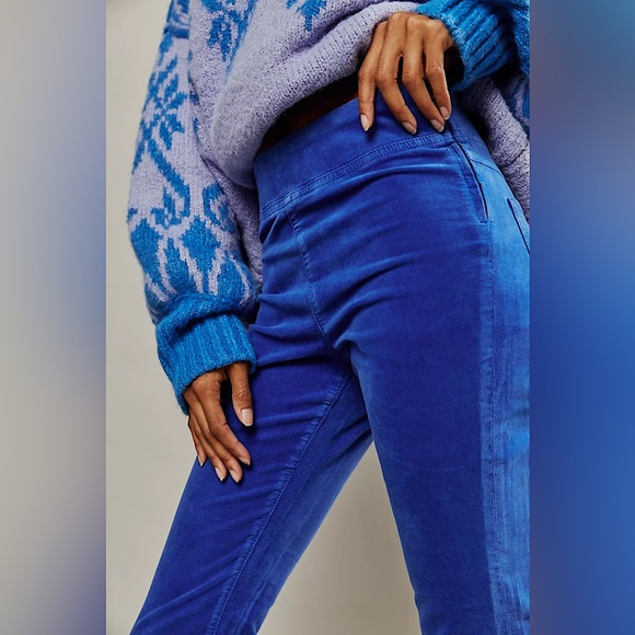 NEW Free People In My Feelings Velvet Crop Slim Flare Pants - Picture 3 of 8